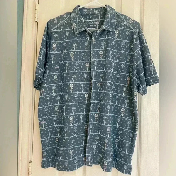 Tommy Bahama Island Zone Supima Button Down Hawaiian Polo size medium. - Picture 1 of 5